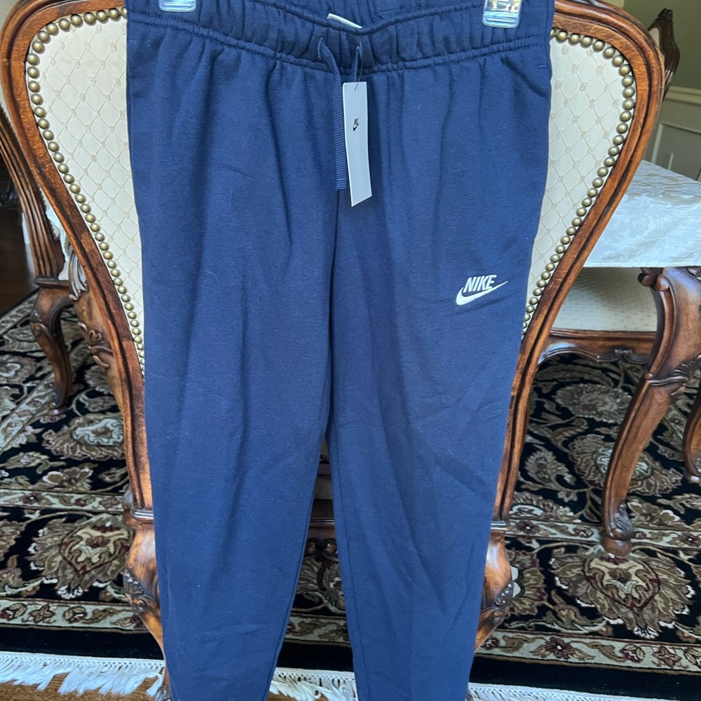 New Nike Women’s Navy Jogger Size S